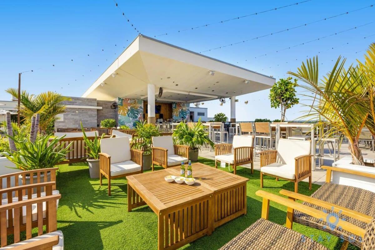 Rooftop Pool - Balcony - Hollywood Beach Broad - Walk Extérieur photo