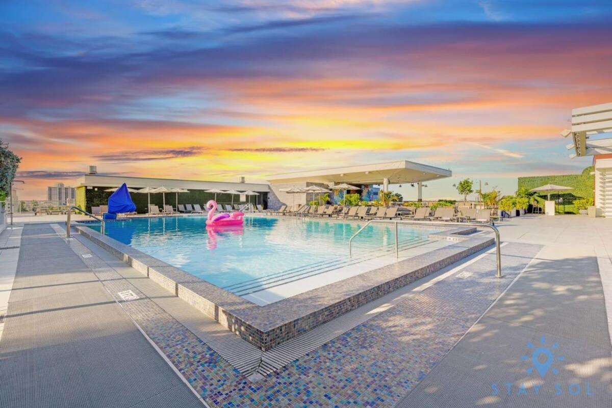 Rooftop Pool - Balcony - Hollywood Beach Broad - Walk Extérieur photo